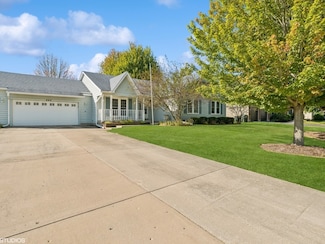 242 Old Darby Ln, Winthrop Harbor, IL 60096