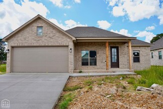 101 Clearwater Dr, Brookland, AR 72417