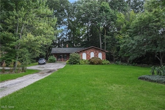 10654 Prouty Rd, Painesville, OH 44077