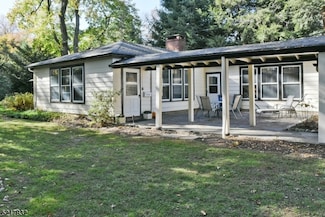 82 Winsor Place, Glen Ridge, NJ 07028