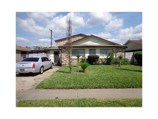 250 Mockingbird Ln, Saint Rose, LA 70087