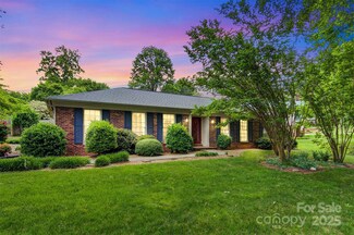 1940 12th St NE, Hickory, NC 28601