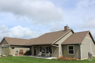 1062 Clay Pit Rd, Troy, ID 83871