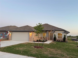 4100 Lynford Ln, Norman, OK 73071