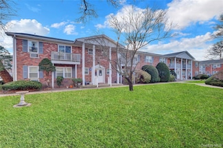 210 Fairharbor Dr Unit 210, Patchogue, NY 11772