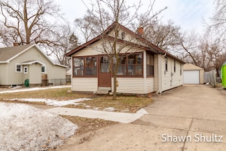212 Floyd St SW, Grand Rapids, MI 49548