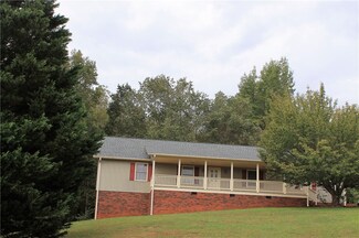 639 Wolf Creek Rd, Pickens, SC 29671