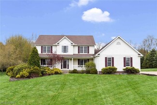 491 Roland Hills Dr, Mogadore, OH 44260
