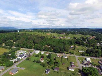 Curve Rd, Pearisburg, VA 24134