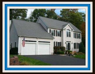28 Larkin Ln, Hopedale, MA 01747