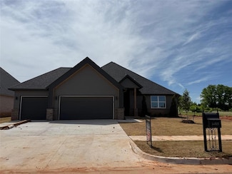 14525 Astor Ln, Yukon, OK 73099