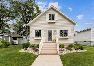2991 Lakeshore Rd, Twin Lake, MI 49457