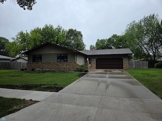 37 36th Ave NE, Fargo, ND 58102