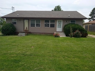 3019 E Douglas Ave, Des Moines, IA 50317