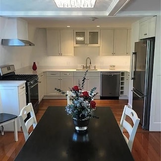 65 Merton Rd Unit 6, Newport, RI 02840