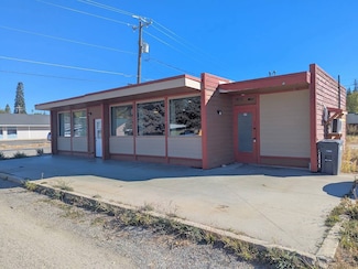 77 S Treat St, Priest River, ID 83856