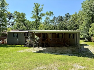 300 Timberline Dr, Onalaska, TX 77360