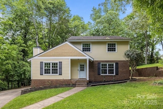 6713 William Harry Ct, Charlotte, NC 28211