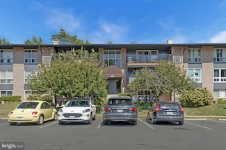 204 Park Terrace Ct SE Unit 25, Vienna, VA 22180