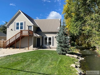 405 S Saint Charles St, Salmon, ID 83467
