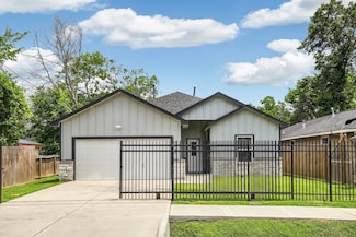 4633 Larkspur St, Houston, TX 77051
