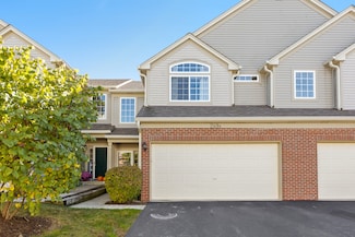 249 Nicole Dr Unit E, South Elgin, IL 60177
