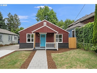 205 NE Stanton St, Portland, OR 97212
