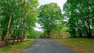 730-6 Mountain View Rd, King, NC 27021