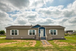 1341 Speedway Dr, Rhome, TX 76078