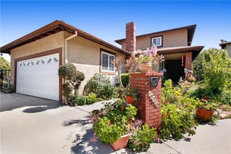 10326 Farmington Ave, Sunland, CA 91040
