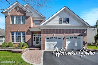 8 Cavalcade Ct, Manalapan, NJ 07726