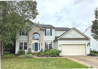 9799 Tuttle Rd, Olmsted Falls, OH 44138