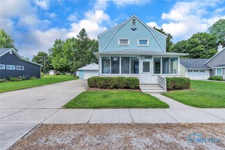404 Elm St, Waterville, OH 43566