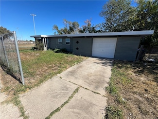 3801 Lamont St, Corpus Christi, TX 78415