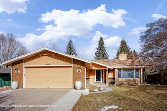 369 Stagecoach Ln, Carbondale, CO 81623