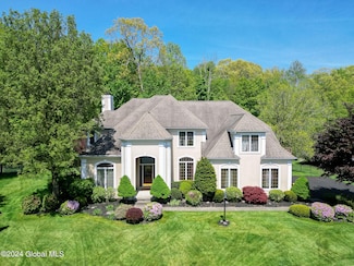 11 Hampstead Ct, Clifton Park, NY 12065