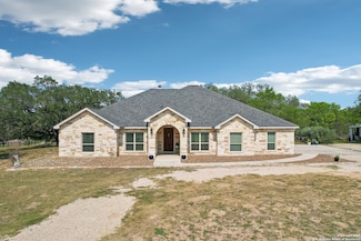 346 Broken Arrow, Floresville, TX 78114