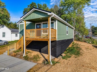1002 Watercrest St, Morristown, TN 37814