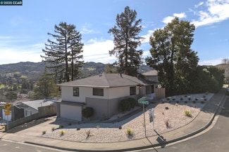 3090 Stephen Dr, El Sobrante, CA 94803