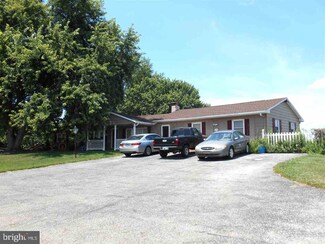 8865 Century Farms Rd, Felton, PA 17322
