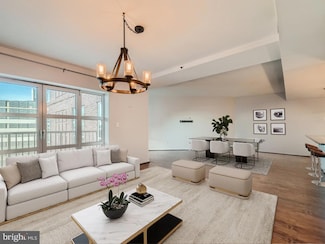 250 President St Unit 404, Baltimore, MD 21202