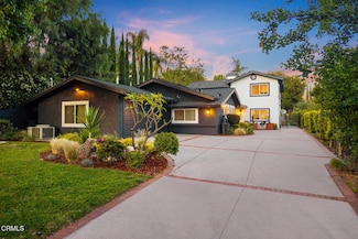 4754 Palm Dr, La Canada Flintridge, CA 91011