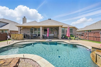 109 Derby Ln, Lake Dallas, TX 75065