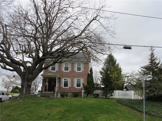 401 E Walnut St, Nazareth, PA 18064