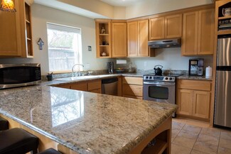 615 Talent Ave Unit 4, Talent, OR 97540