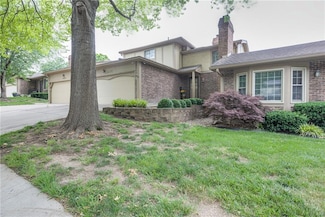 10902 W 96th Terrace, Overland Park, KS 66214