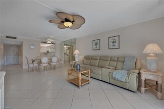 4372 27th Ct SW Unit 2-103, Naples, FL 34116