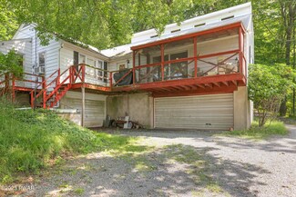 72 Skyview Ln, Hawley, PA 18428