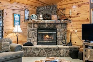 139 Paddlefish Rd, Broken Bow, OK 74728