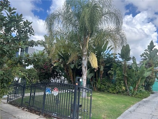 4727 Oakwood Ave, Los Angeles, CA 90004